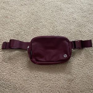 NWOT - Lululemon Belt Bag